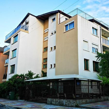 Paunovi Guest House 프리모르스코 외부 사진