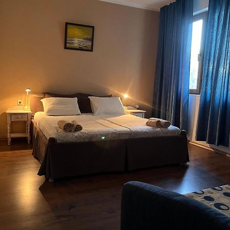 Paunovi Guest House 프리모르스코 외부 사진