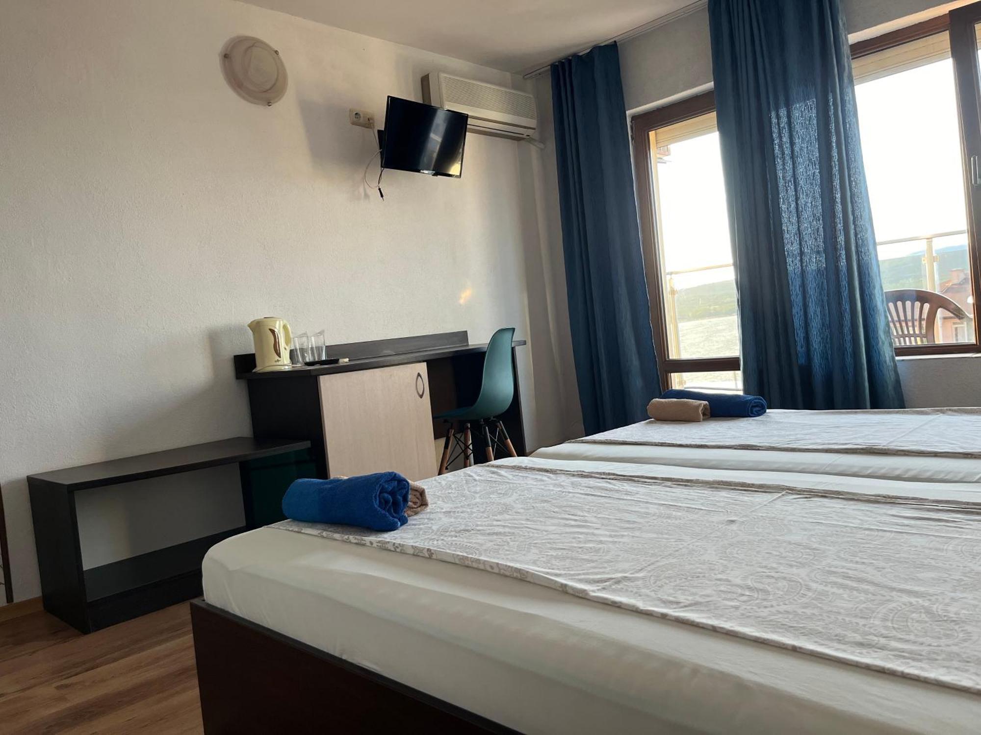 Paunovi Guest House 프리모르스코 외부 사진