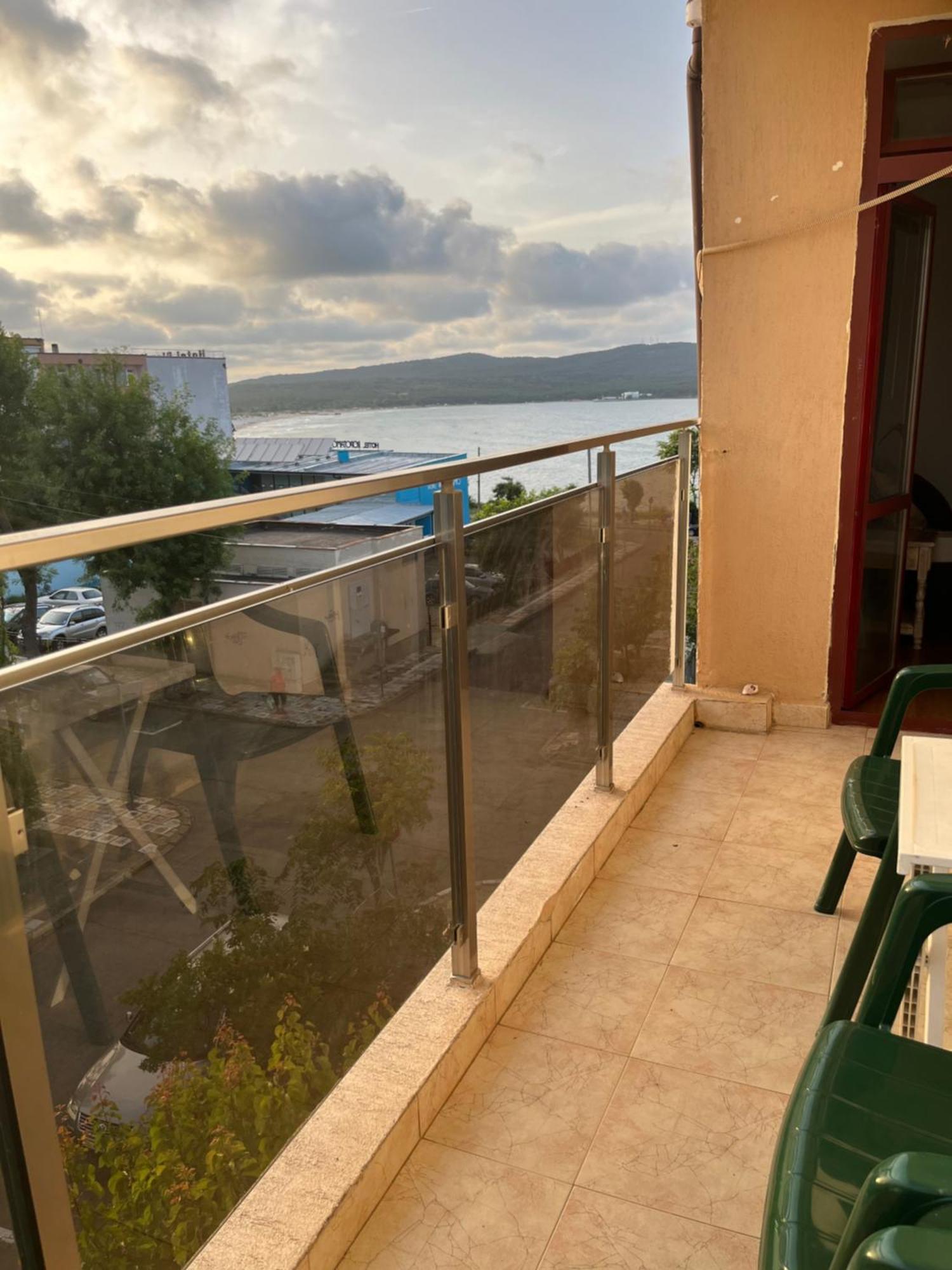 Paunovi Guest House 프리모르스코 외부 사진