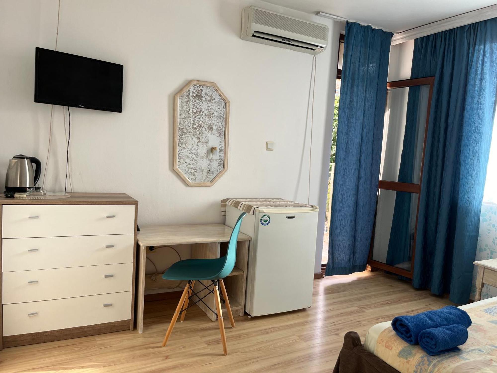 Paunovi Guest House 프리모르스코 외부 사진