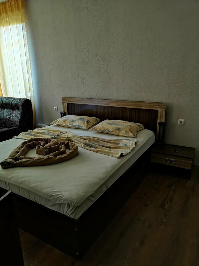 Paunovi Guest House 프리모르스코 외부 사진