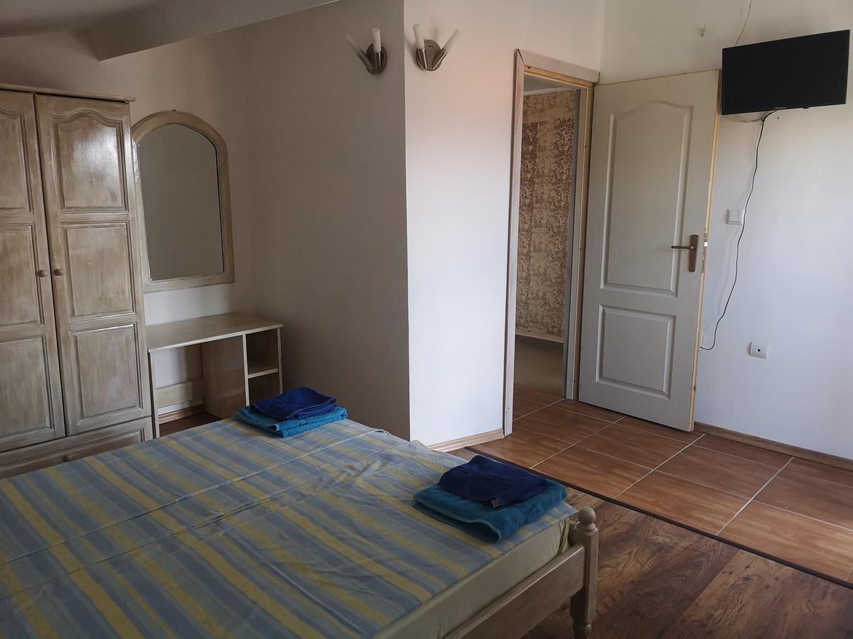 Paunovi Guest House 프리모르스코 외부 사진